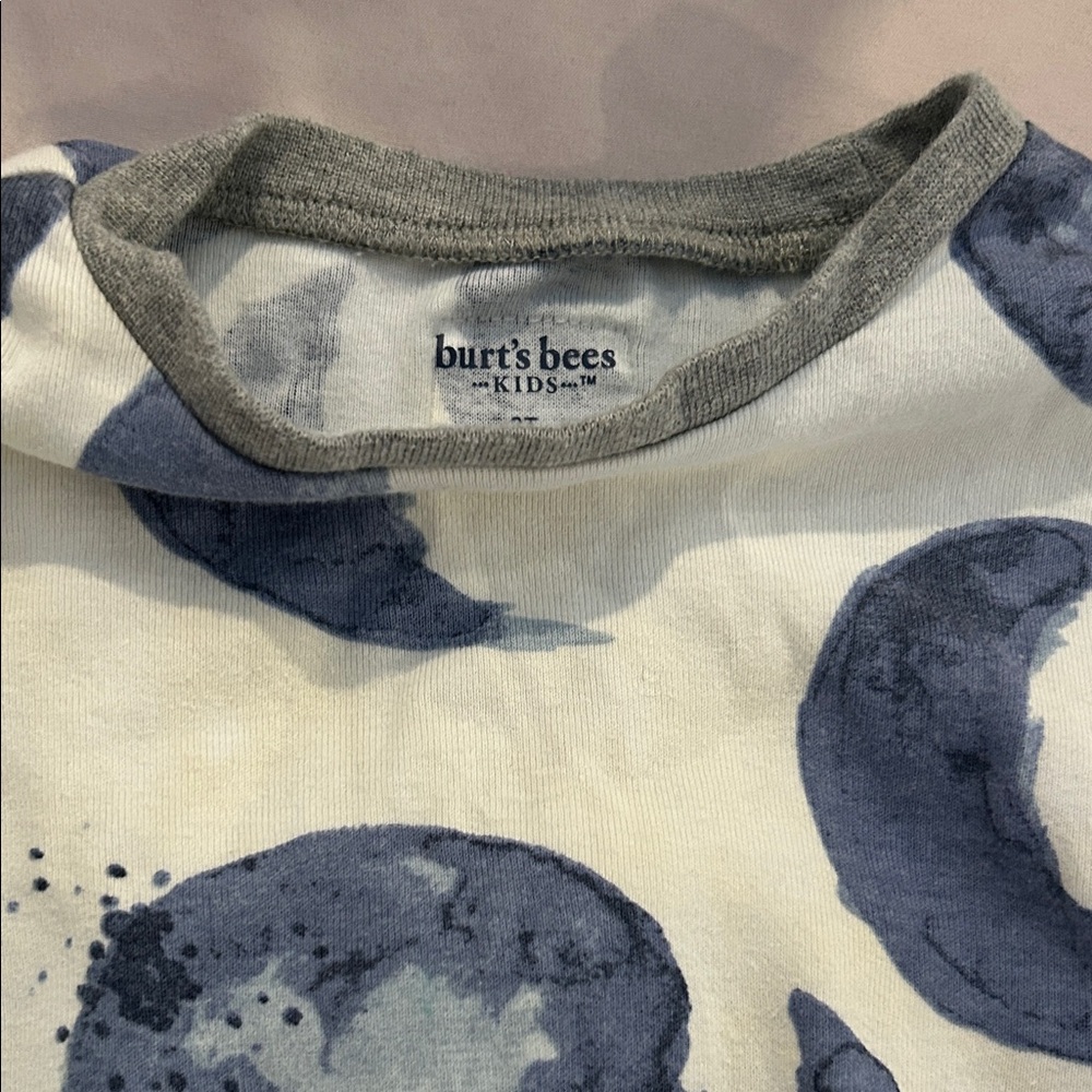 2 sets Burt's Bees PJs - Picture 2 of 3